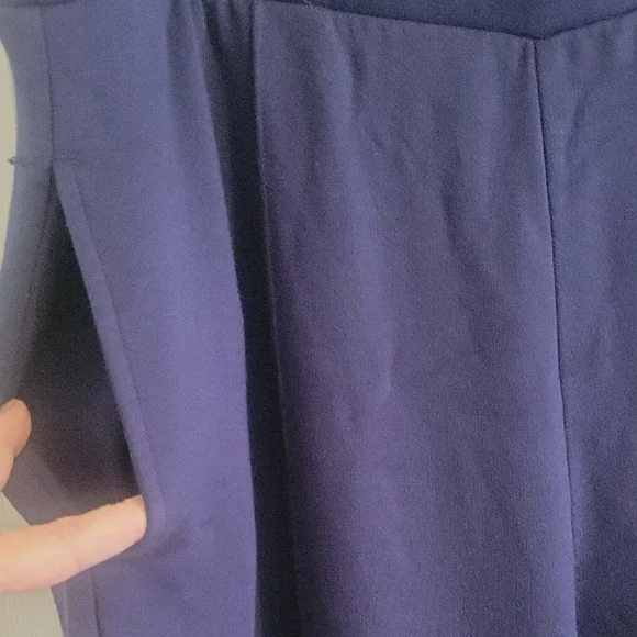 Lou & Grey SzLg Navy Wide-Leg Flowy Trousers with pockets - Picture 3 of 4